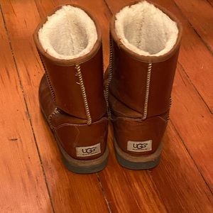 Waterproof UGG Boots! Perfect for Holidays